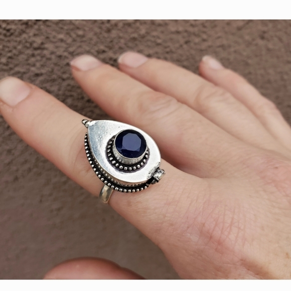 New Blue Sapphire 925 Silver Poison Ring. - Picture 6 of 15